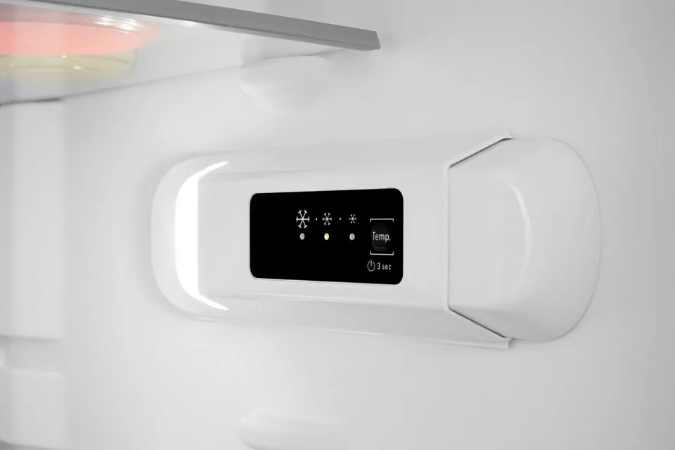 BAUKNECHT KDI 12S2 Einbaukühlgefrierkombination, geräuscharm, flexibler Stauraum, LED-Beleuchtung 3