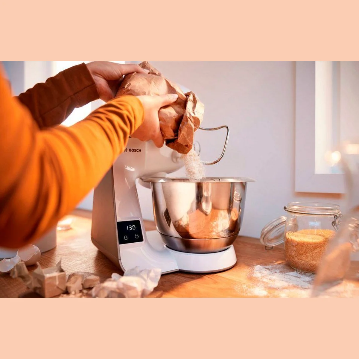 BOSCH MUM5XW40 Küchenmaschine, 1000 W, 3,9 l Schüssel, integrierte Waage, Durchlaufschnitzler Dieses Produkt der Marke BOSCH wird von uns als 5