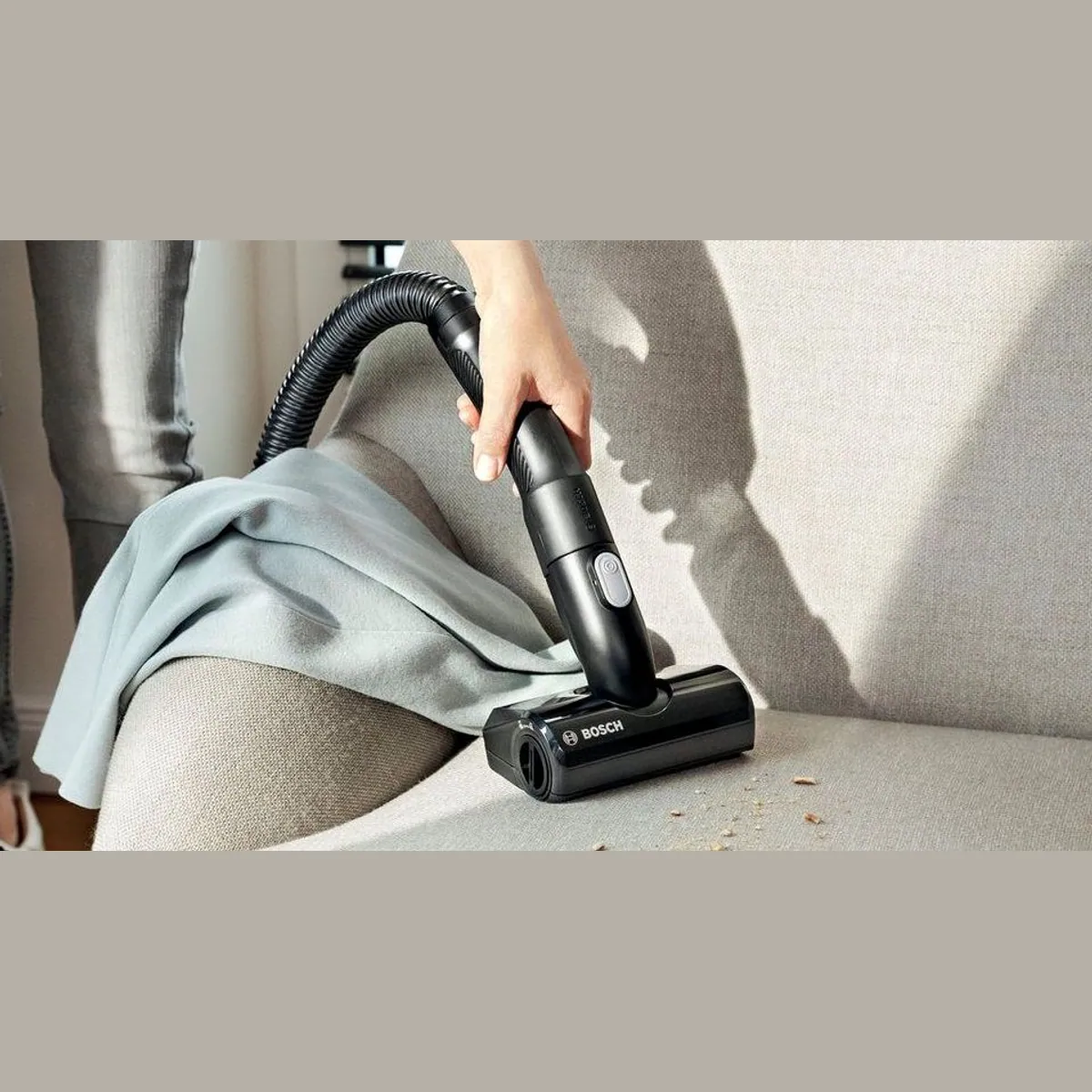 BOSCH Unlimited 7 BKS711XXL Akku-Staubsauger, 33% längere Laufzeit, 66.000 U/min, LED-Beleuchtung Dieses Produkt der Marke BOSCH wird von uns als 5