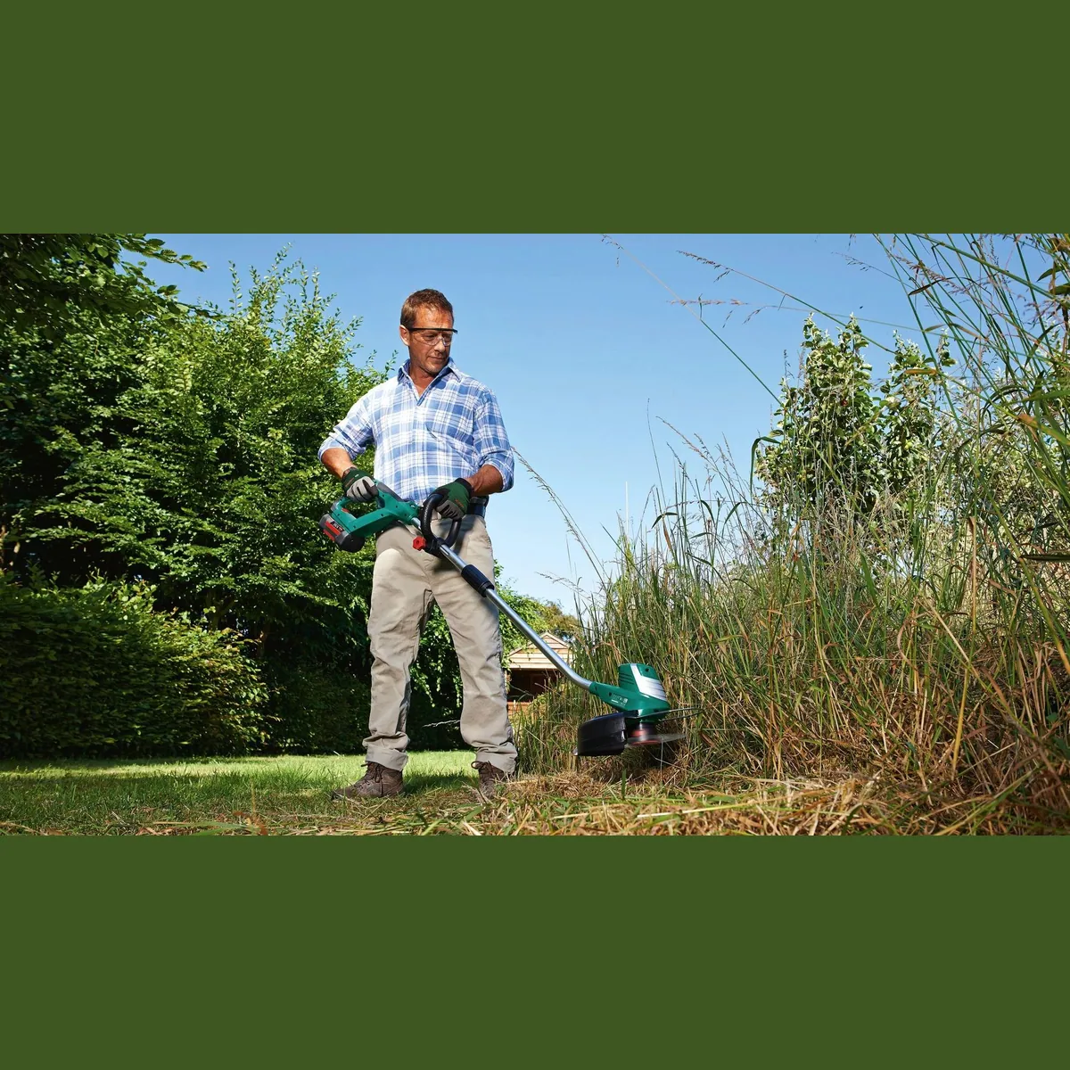 BOSCH AdvancedGrassCut 36, 30 cm Arbeitsbreite, Akku und Ladegerät inklusive Dieses Produkt der Marke BOSCH wird von uns als unabhängigem Händler 2