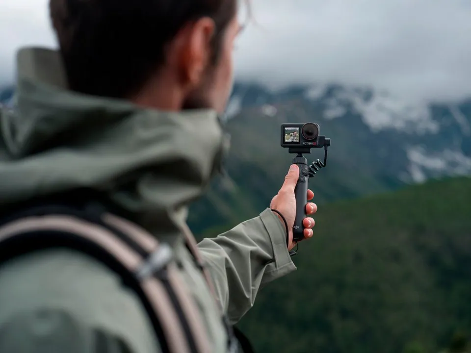 DJI Osmo Action 5 Pro Adventure Combo, revolutionäre Bildqualität, 4nm Chip, beeindruckender Dynamikumfang 4