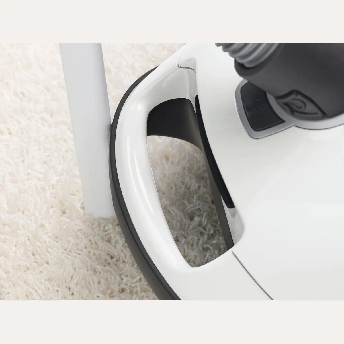 Miele S 8360 Bodenstaubsauger, 890 W, 12 m Aktionsradius, mit Beutel 4