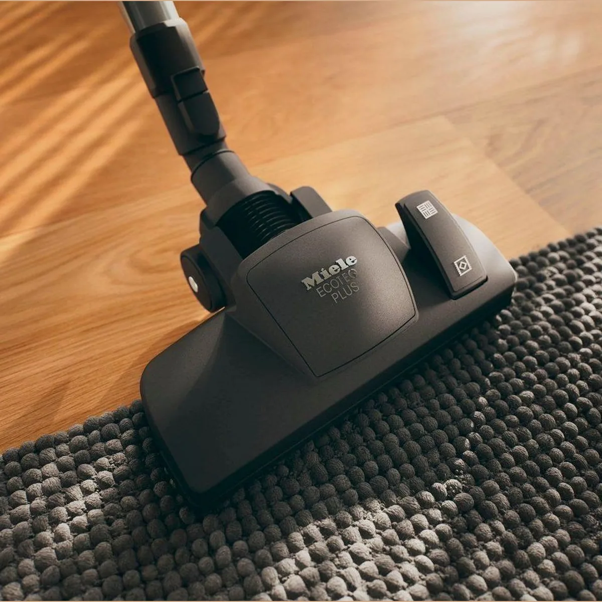 Miele Classic C1 CarCare, 800 Watt Leistung, 9 m Aktionsradius, 4,5 l Staubbeutelvolumen 5