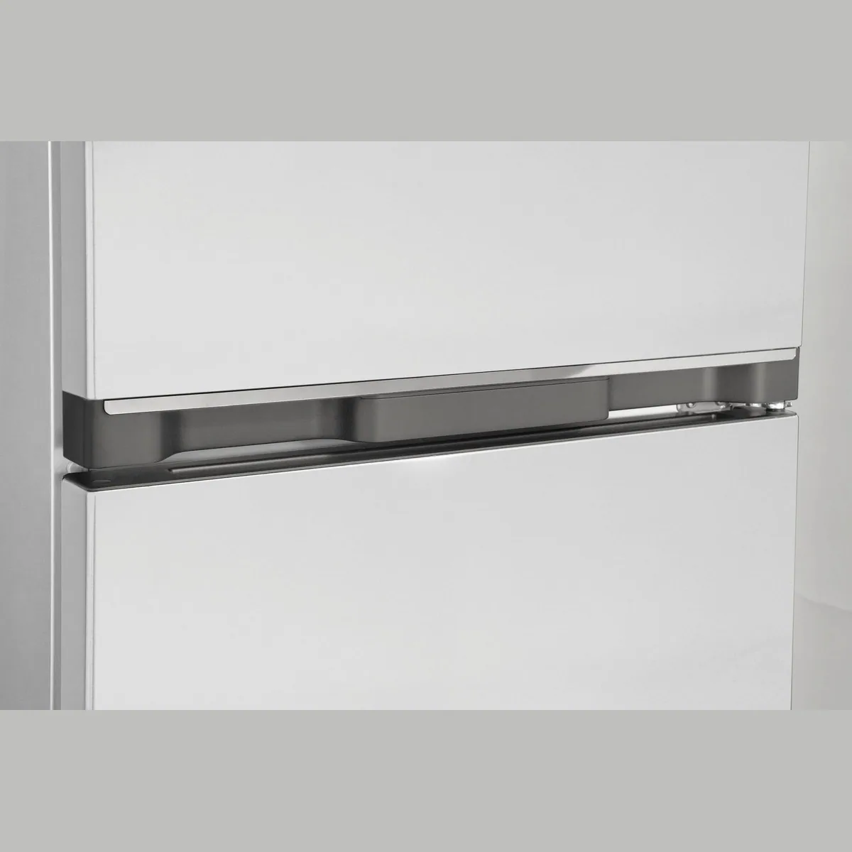 Sharp SJ-BB05DTXWD-EU Kühl-/Gefrierkombination, 204 l Kühlvolumen, 84 l Gefriervolumen, 38 dB Lautstärke 4