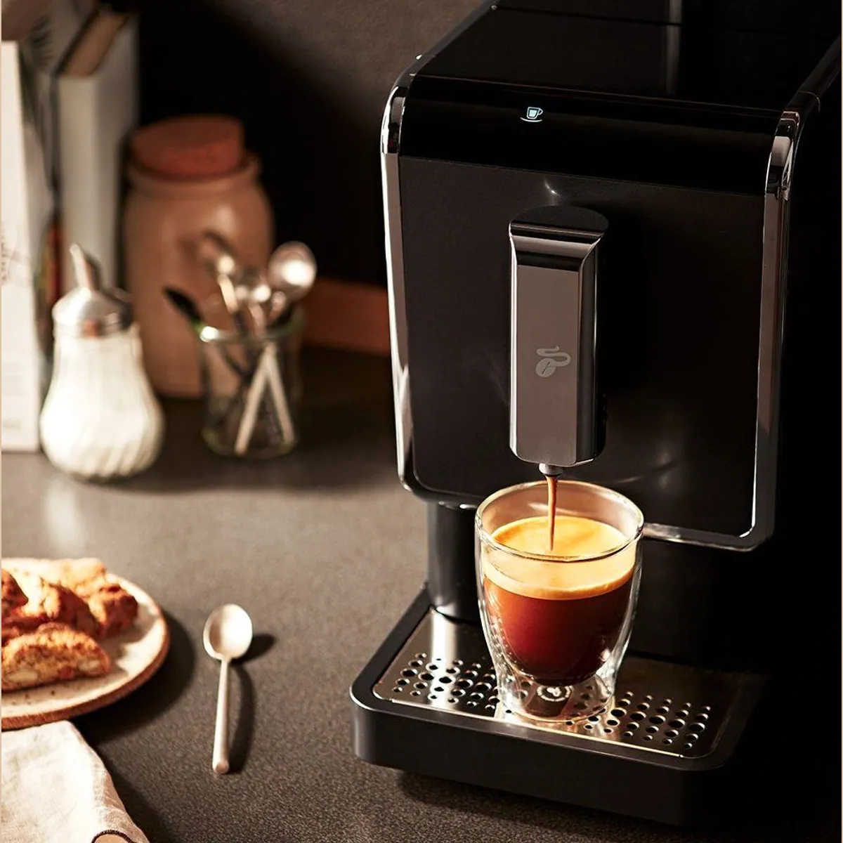 Tchibo Esperto Caffè Kaffeevollautomat, herausnehmbares Mahlwerk, 19 bar Druck 4